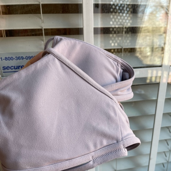 Lululemon bra - Picture 2 of 8